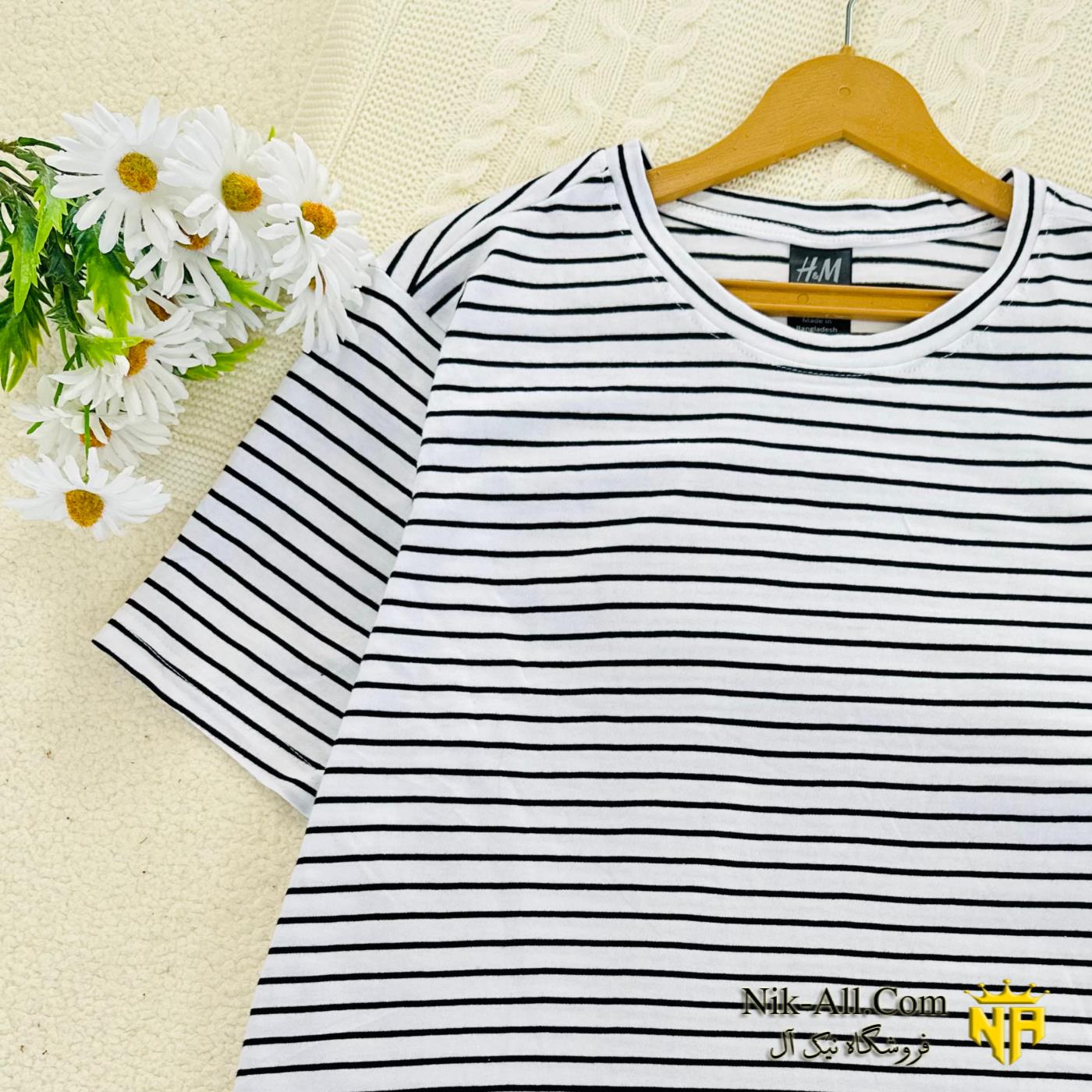 تیشرت سفید راه راه ریز