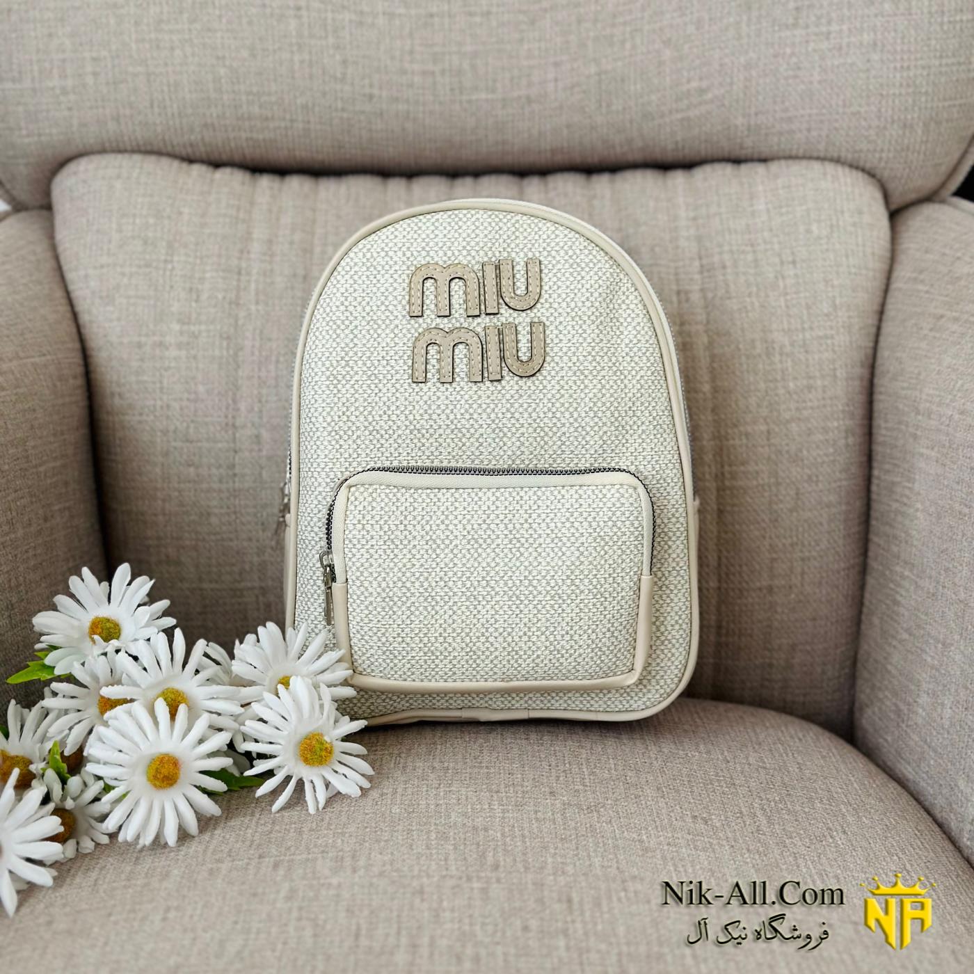 کوله میو میو