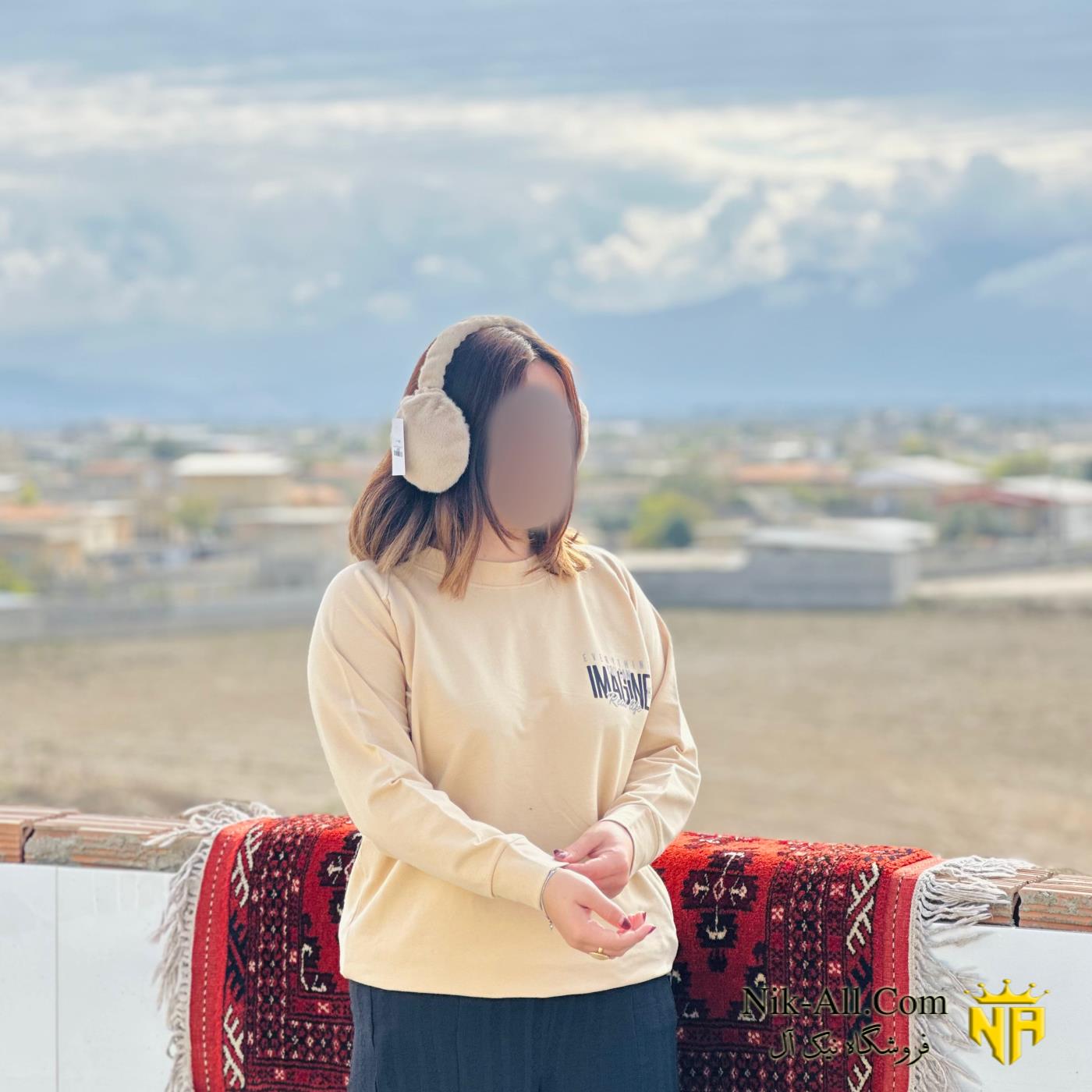 دورس یقه گردبلند